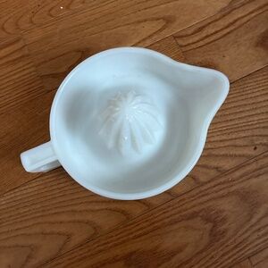Sunkist white milk glass citrus juicer